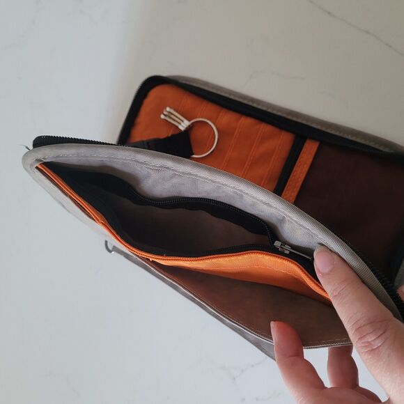 Travelambo RFID Blocking Family Passport Travel Wallet Full Zip Wristlet - Picture 5 of 13